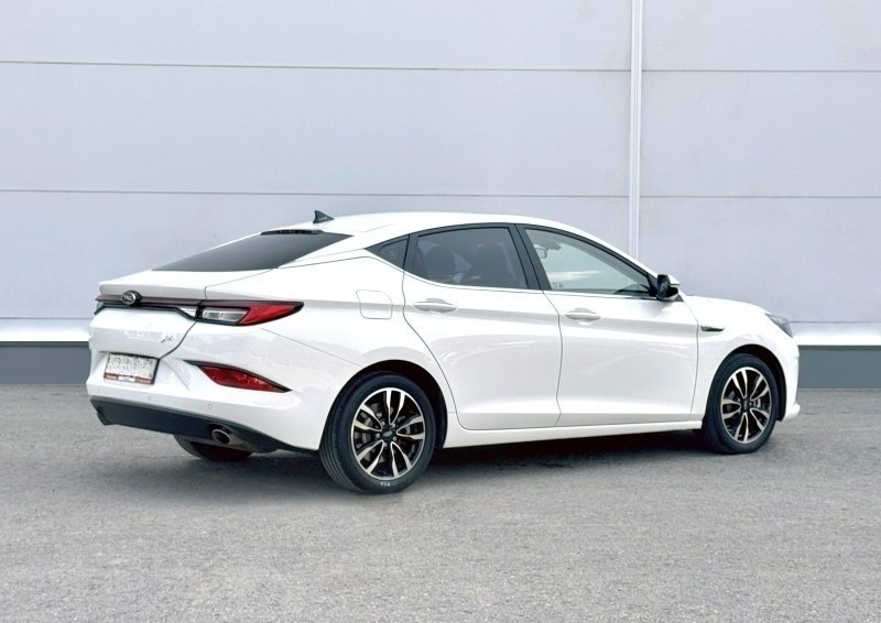 JAC J7