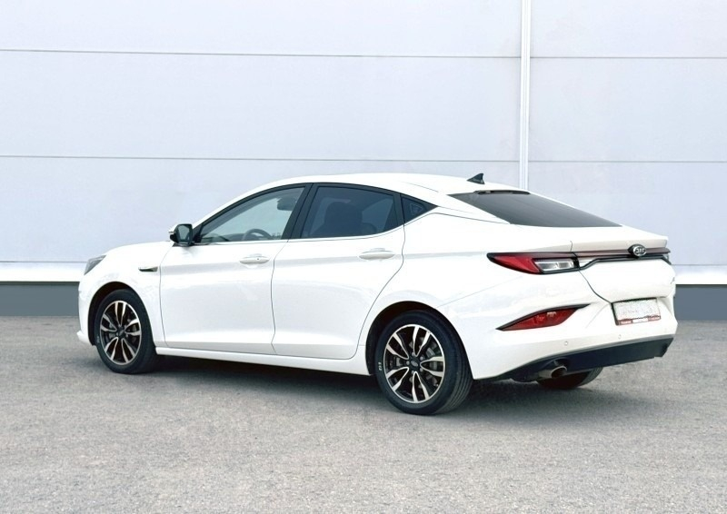 JAC J7